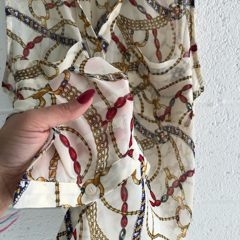 LUSH Chain Print sleeveless Blouse - Picture 3 of 8
